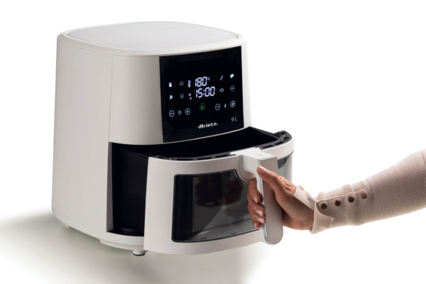 00C463003AR0 ARIETE friteza na vrući zrak 4630/03 bijela