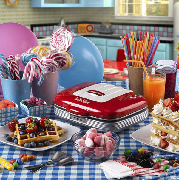 00C197300AR0 ARIETE aparat za waffle 1973/00 crveni